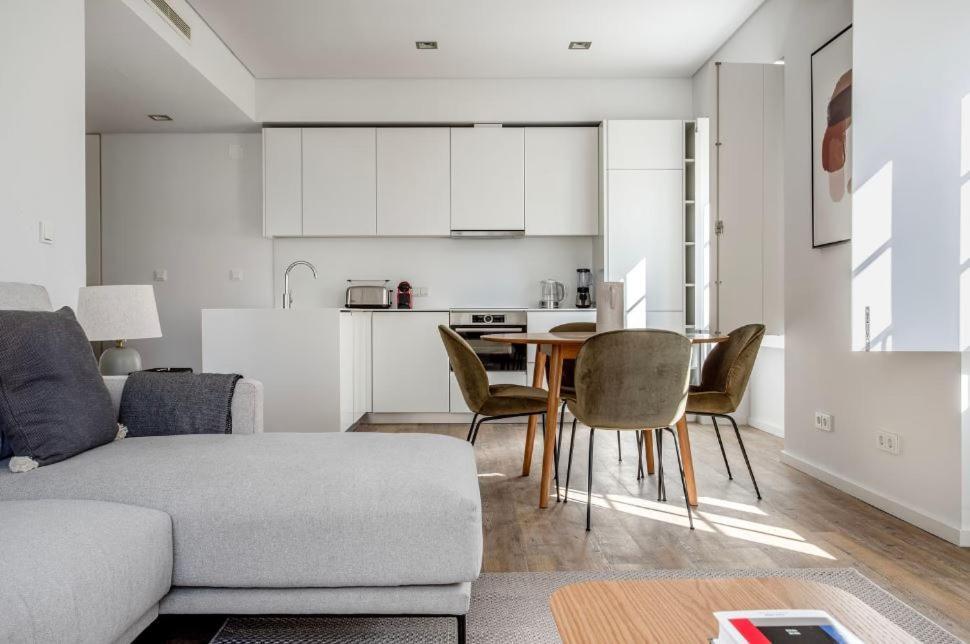 Private Bedrooms In The Heart Of Lisboa Extérieur photo